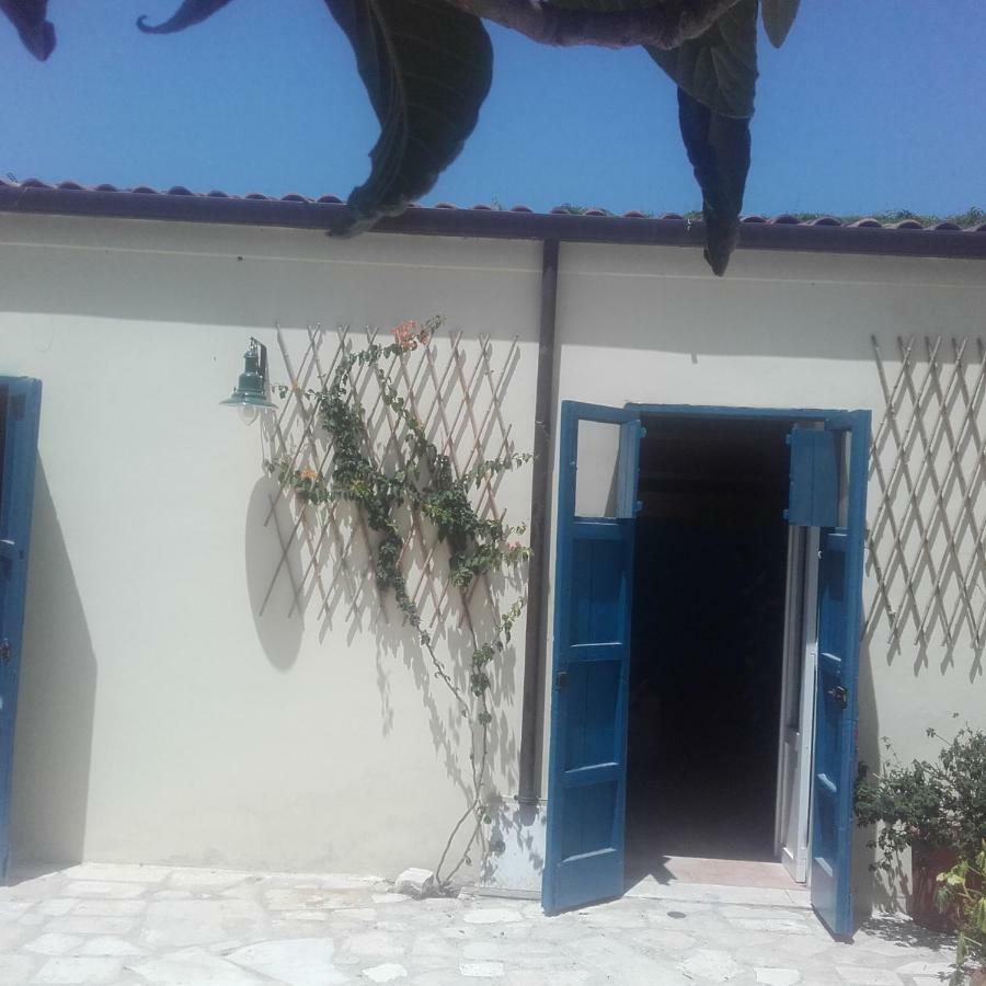 مبيت وإفطار برينديسي Il Cortile Della Monaca المظهر الخارجي الصورة
